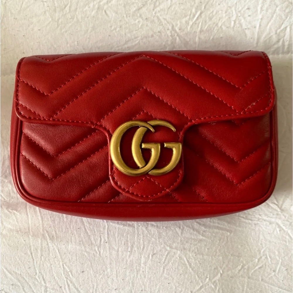GUCCI GG MARMONT SUPER MINI BAG